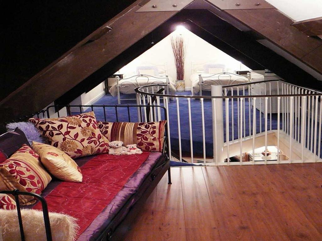 Durham Moonlight Apartment Room photo